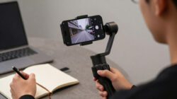 Review Gadget Singkat Stabilizer Kamera HP: Hasil Video Mulus Tanpa Goncangan